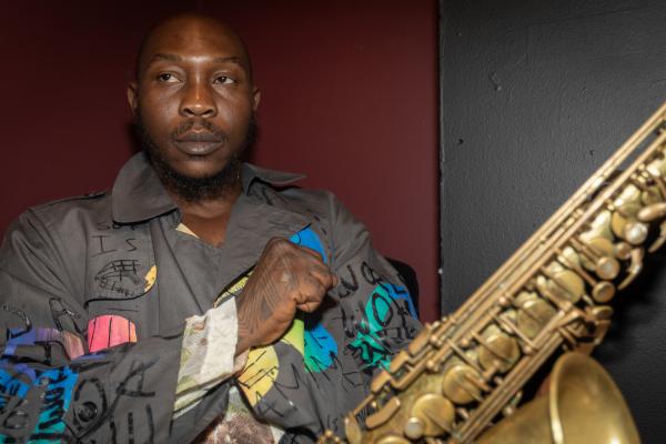 SEUN KUTI Roxy Portraits 01 BLS4