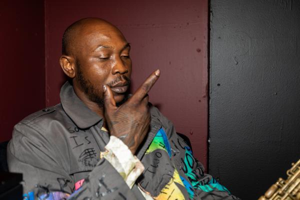 SEUN KUTI Roxy Portraits 05 BLS